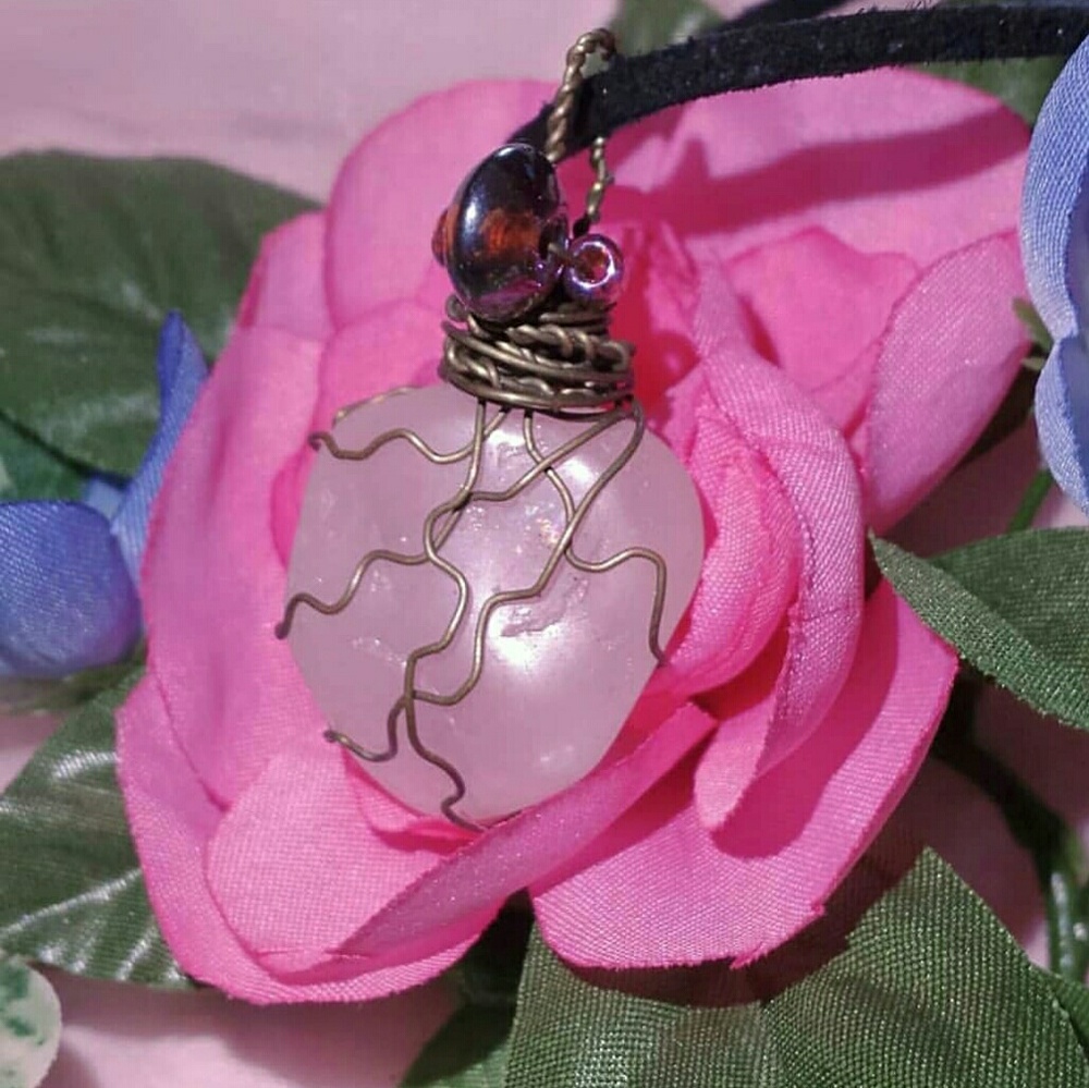 •SOLD• Rose Quartz necklace